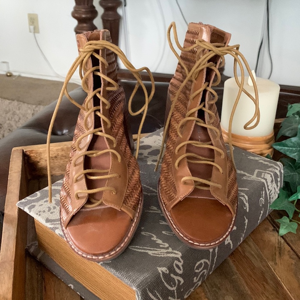 Jeffrey Campbell peep toe booties,brown size 8